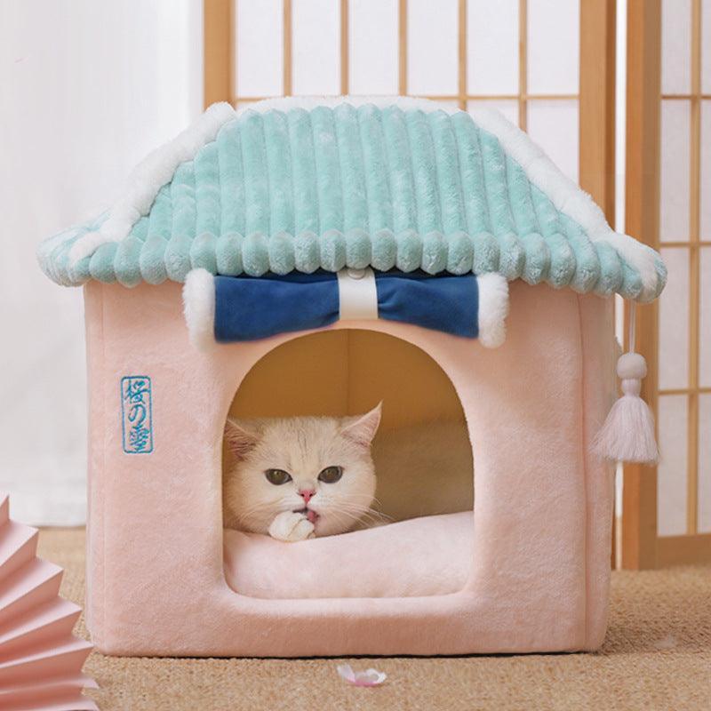 Cozy Retreat Cat House - The Ultimate Enclosed Cat Villa